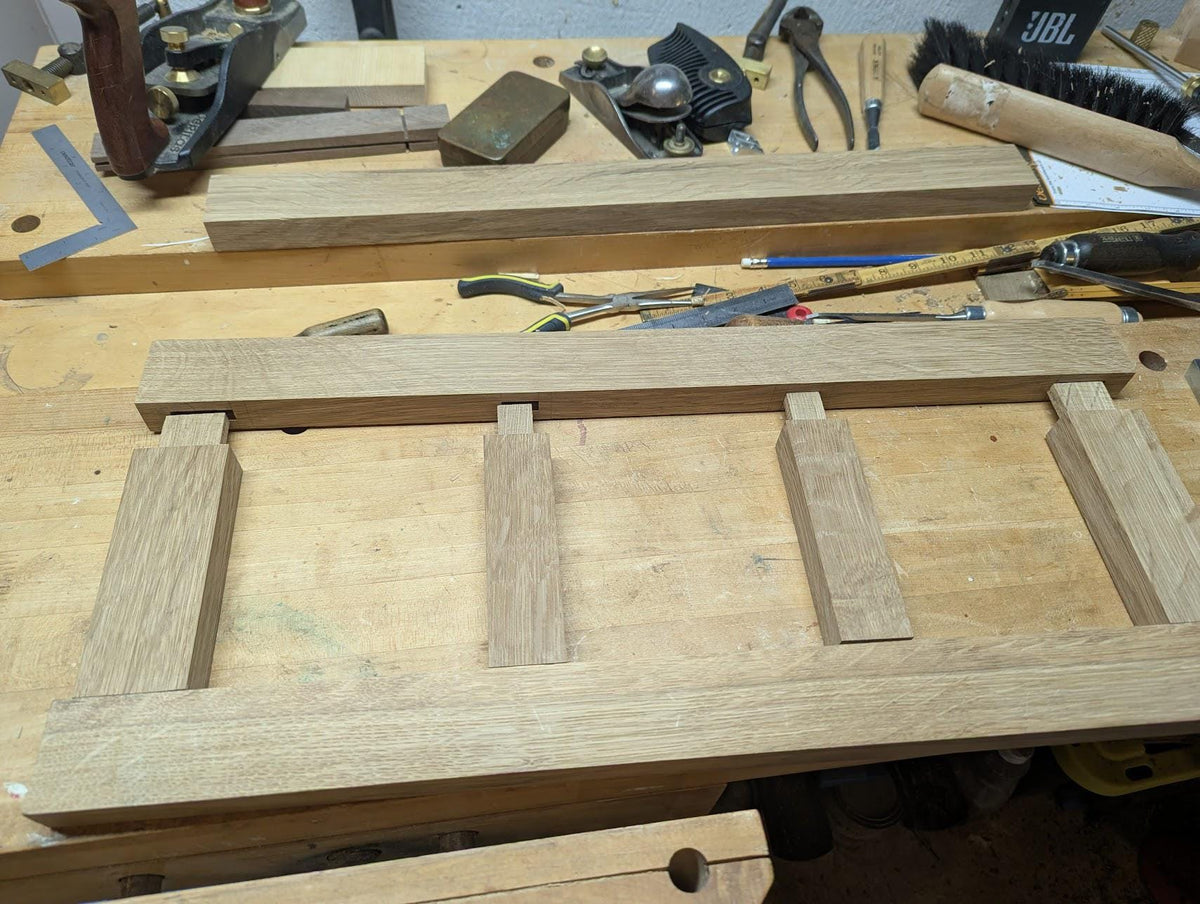Mission Style Fumed Oak Ceramic Tile Frame (Medium)